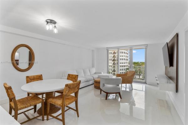 ARLEN BEACH CONDO