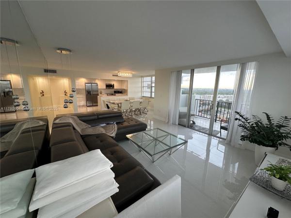 COMMODORE PLAZA CONDO