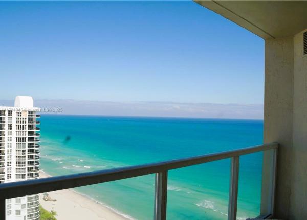16699 COLLINS AVE #2805, SUNNY ISLES BEACH, FL 33160