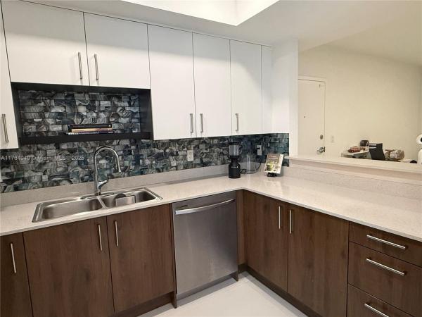 ISLANDS AT DORAL 1ST ADDI