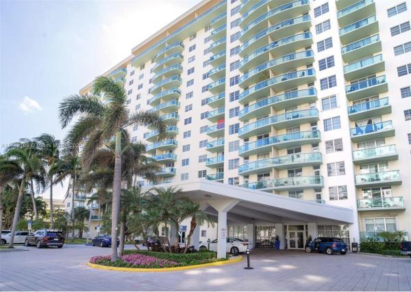 19390 COLLINS AVE #706, SUNNY ISLES BEACH, FL 33160