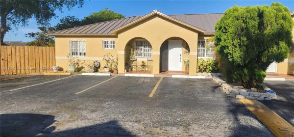 WEST PALM VILLAS IV CONDO