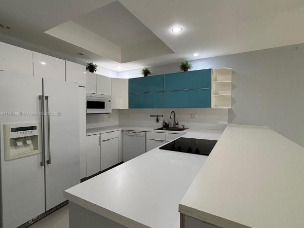 500 THREE ISLANDS BLVD #L16, HALLANDALE BEACH, FL 33009