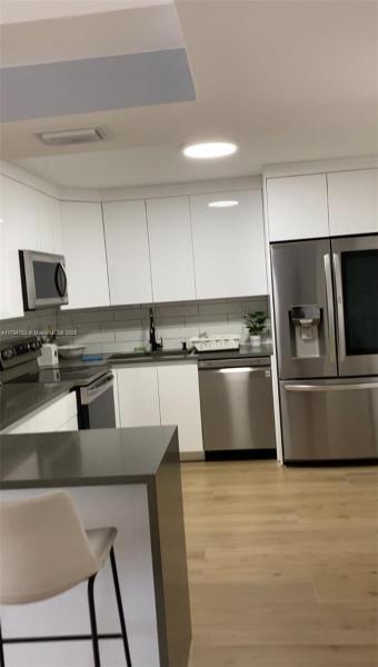 251 174TH ST #1009, SUNNY ISLES BEACH, FL 33160