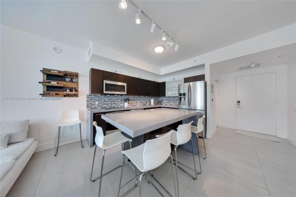 90 SW 3RD ST #1514, MIAMI, FL 33130