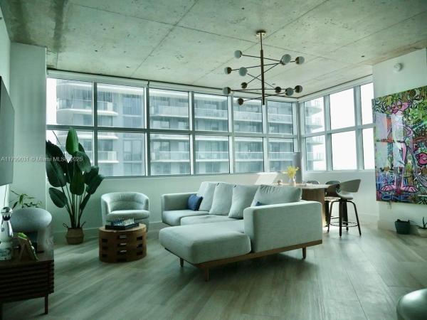 FOUR MIDTOWN MIAMI CONDO