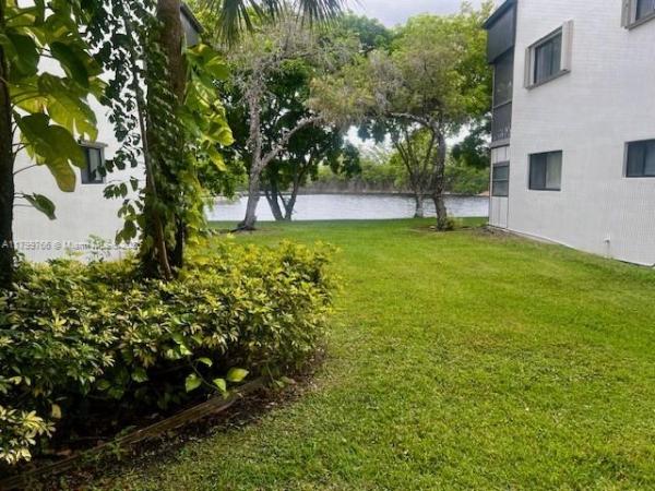 Tamarac Gardens Condomini