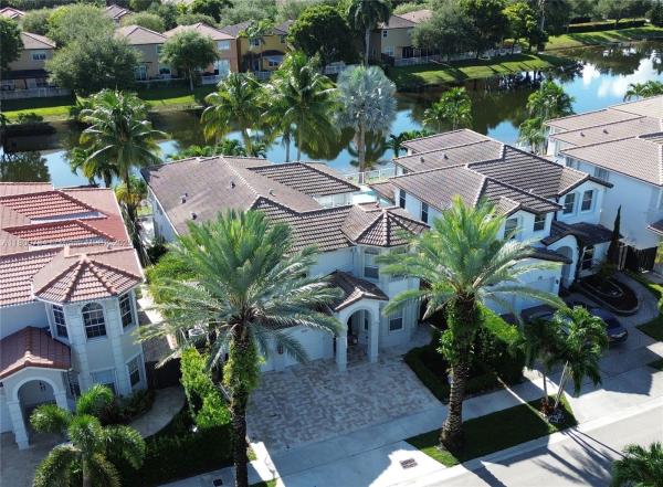 ISLANDS AT DORAL NORTHWES