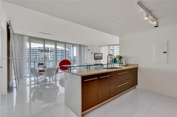 465 BRICKELL AVE #4702, MIAMI, FL 33131