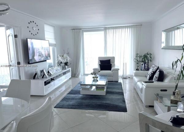 POINT EAST SEC II CONDO