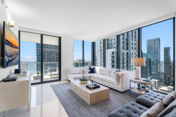 1010 BRICKELL AVE #4105, MIAMI, FL 33131