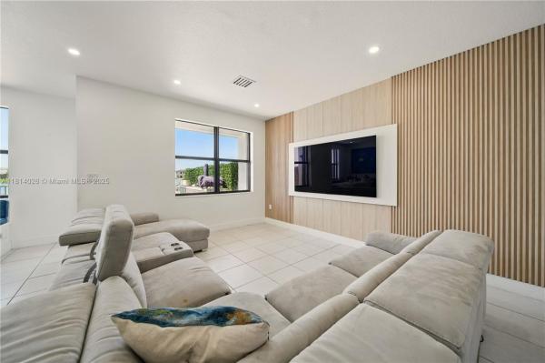 ENCLAVE SOUTH PHASE 1