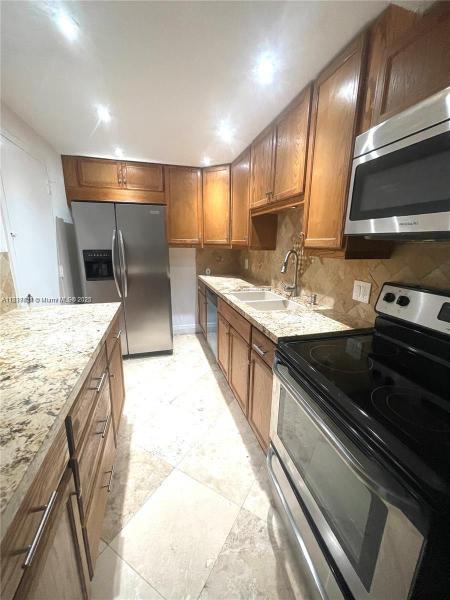 HARBOUR POINTE OF MIAMI C