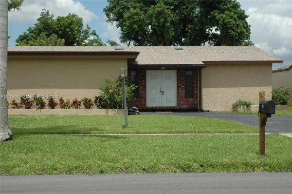 SUNRISE GOLF VILLAGE