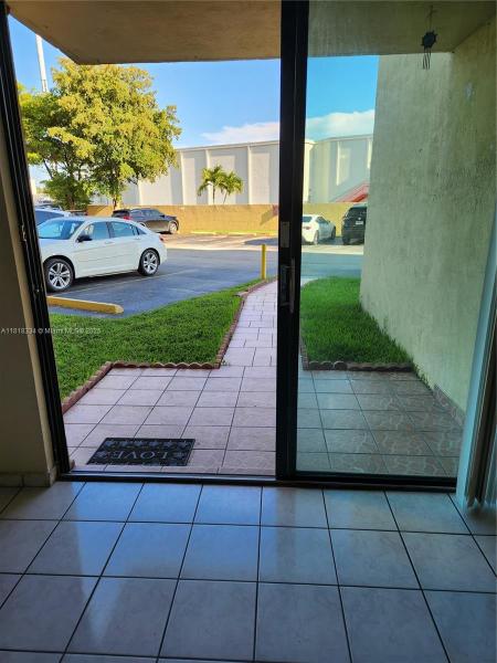 INTERNATIONAL TOWERS COND