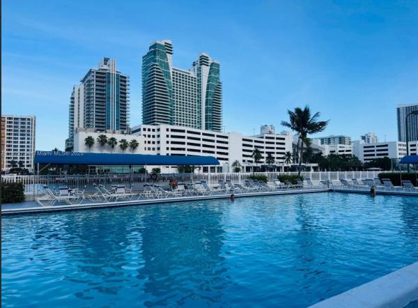 TOWERS OF OCEANVIEW EAST