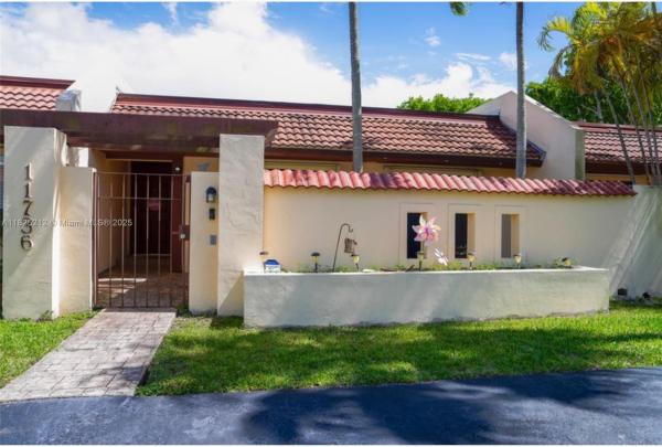 TOWNHOMES OF TOWNGATE SO