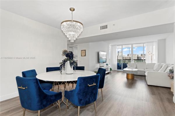 NORTH TOWER AT THE POINT