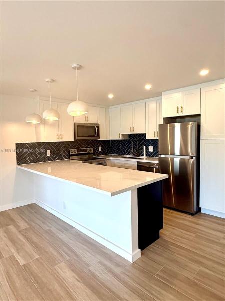 PALM CLUB VILLAGE II COND