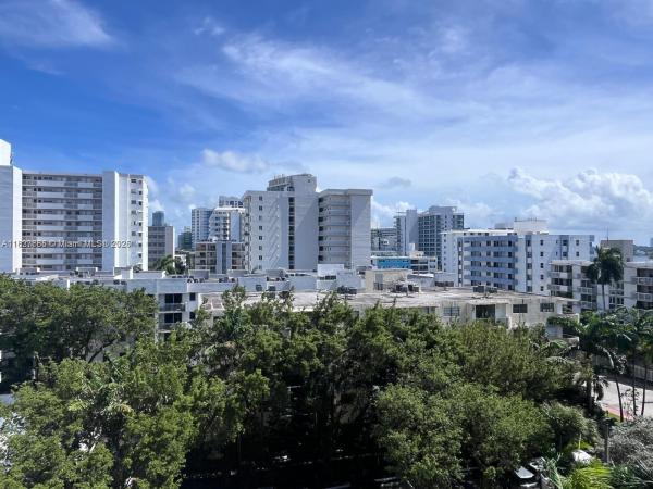 WEST BAY PLAZA CONDO