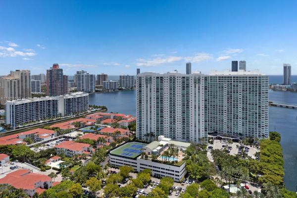 3301 NE 183RD ST #1803, AVENTURA, FL 33160