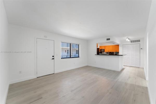 COURTYARDS OF THE GROVE C