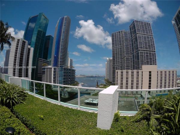 BRICKELL ON THE RIVER N T