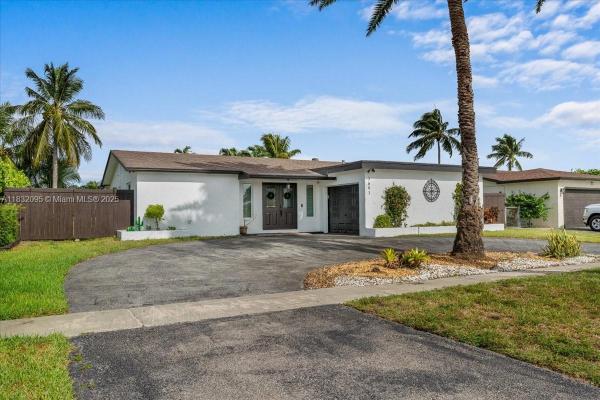 SUNRISE GOLF VILLAGE