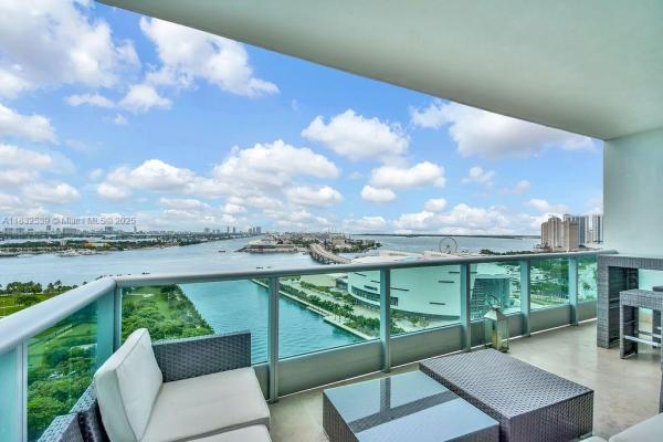 900 BISCAYNE BLVD #2507, MIAMI, FL 33132