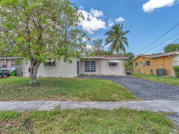 SUNRISE GOLF VILLAGE SEC