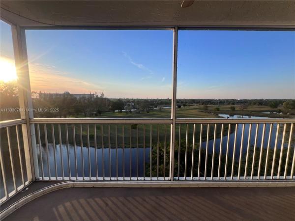 PALM-AIRE COUNTRY CLUB 51