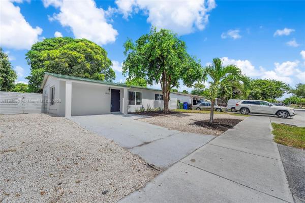 ROYAL PALMS PARK SEC 1