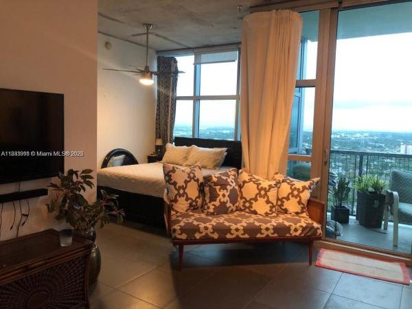 FOUR MIDTOWN MIAMI CONDO