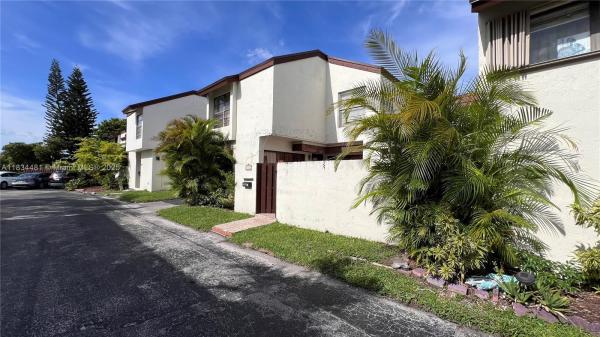 EAST WIND LAKE VILLAGE