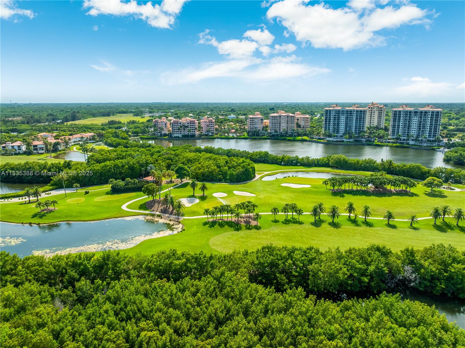 DEERING BAY CLUB VILLAS - фото