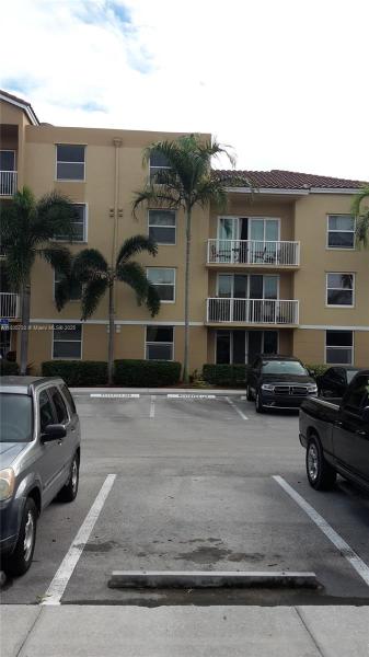 SHERIDAN BEACH CLUB CONDO