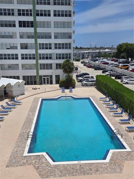 BAYVIEW TOWERS CONDO SOUT