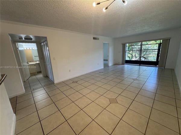 CARIBBEAN SPRINGS VILLAGE