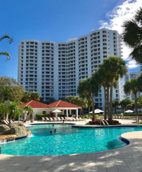 3300 NE 192ND ST #1014, AVENTURA, FL 33180