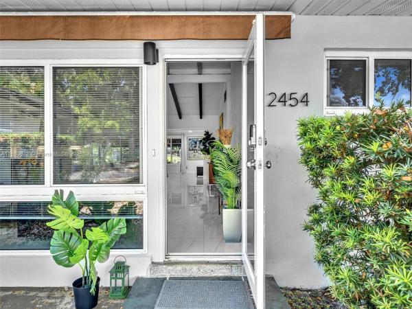 LAUDERDALE ISLES NO 2-BLK