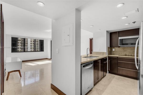 BRICKELL KEY II CONDO