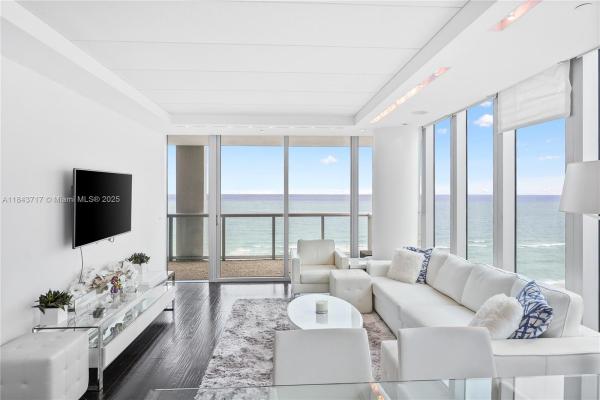 Carillon South Tower