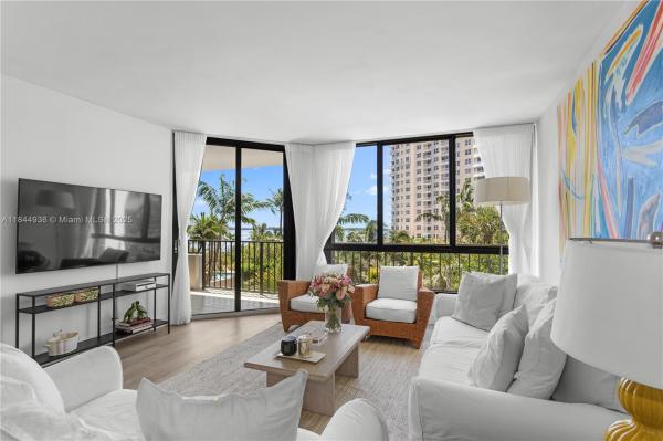 BRICKELL KEY ONE CONDO