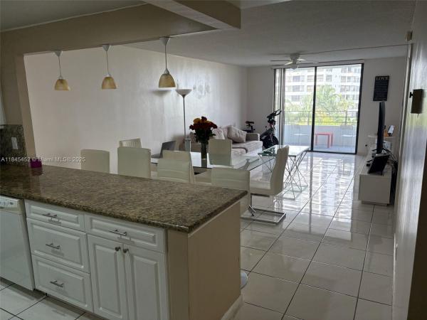 600 THREE ISLANDS BLVD #514, HALLANDALE BEACH, FL 33009