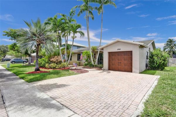 SUNRISE GOLF VILLAGE