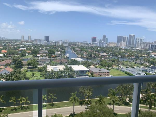 HARBORSIDE AT THE WATERWA