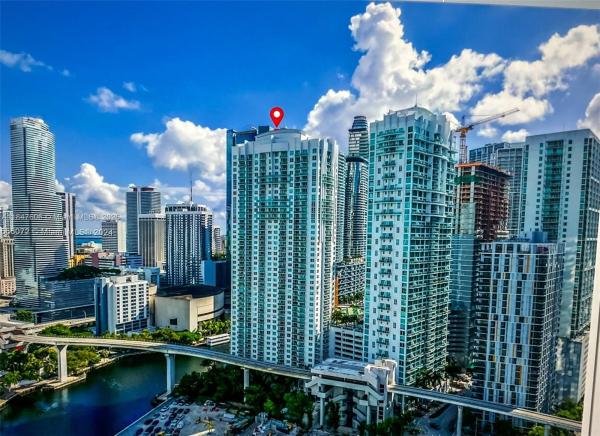 BRICKELL ON THE RIVER N T