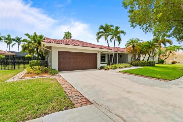 COUNTRY ISLES EXECUTIVE