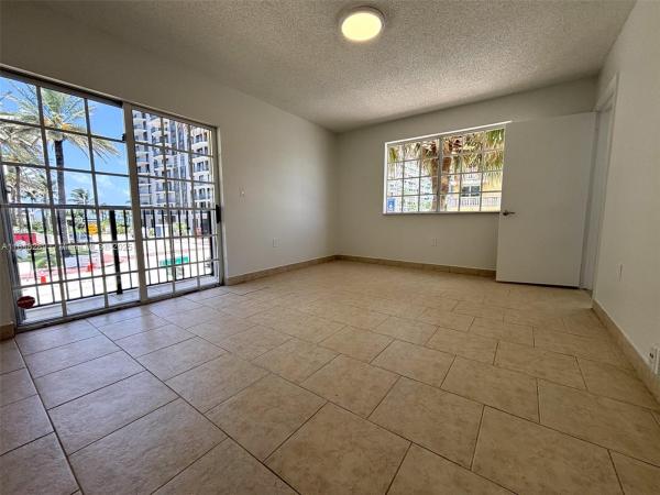 BEACH POINT CLUB CONDO