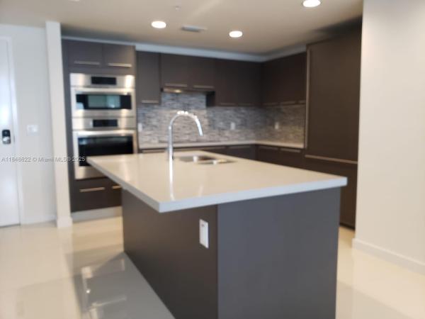 MIDTOWN DORAL CONDO 4